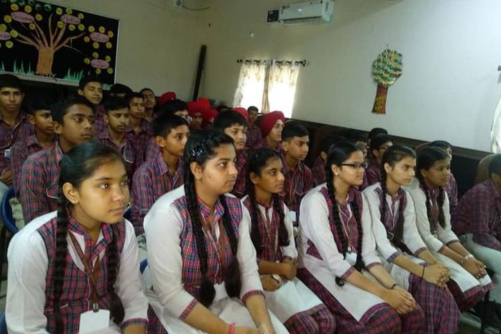 Dav Senior Secondary Public School-Students