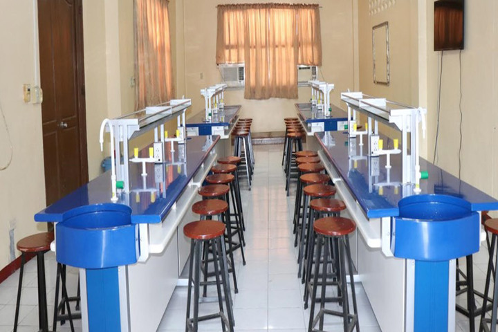 Dawn Nilayam Public School-Science Lab