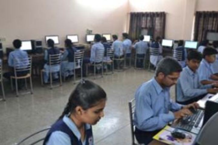 Dayal Singh Public School-IT Lab