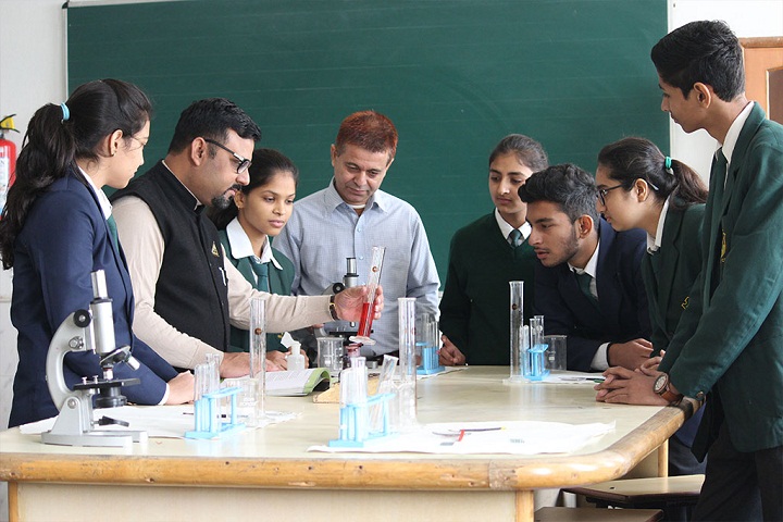 Delhi Public School-Chemistry Lab