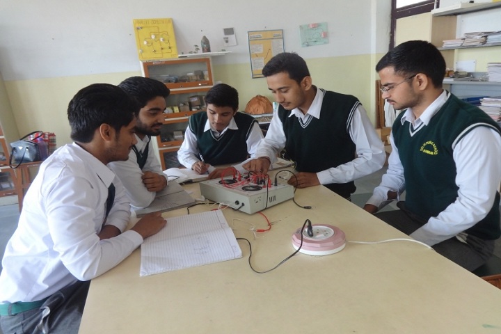 Delhi Public School-Physics Lab