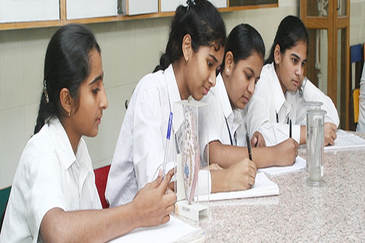 Delhi Public School-Science Lab