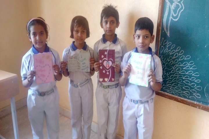 Divine Dale International School-Art and Craft