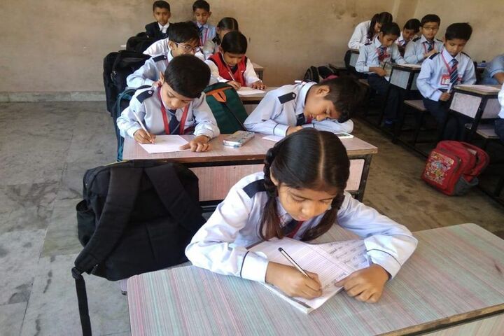 E Max International School-Classroom