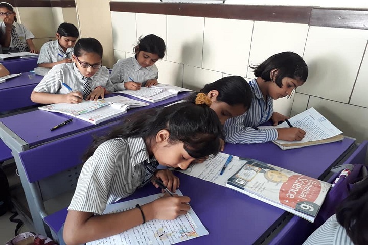 Euro International School-Eassy writing Competition