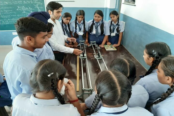 G B S Public School-Physics Lab