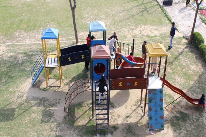 Guru Gobind Singh Public School-Play Area