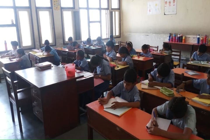 Guru Teg Bahadur Khalsa Public School-Classroom