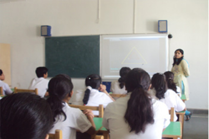 Gurugram Public School-Smart Classrooms