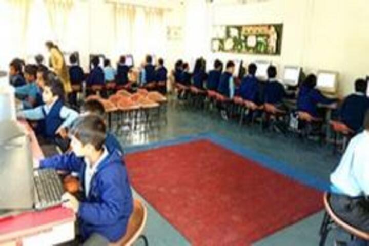 Gyan Devi Public School-Computer lab