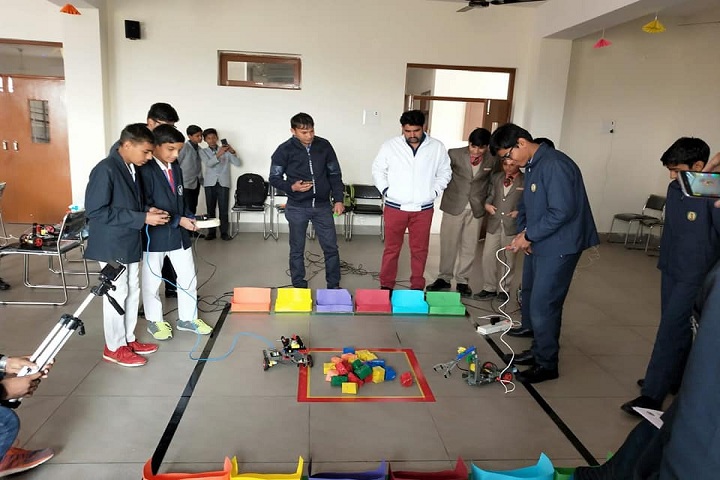 H D Senior Secondary Public School-Creative Minds
