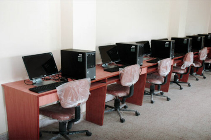 H R Green Field High School-Computer Lab