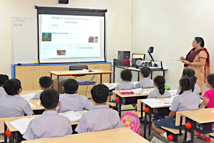 H D Public School-Digital-Classroom
