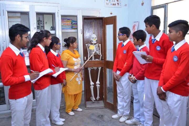 Heritage International School-Biology Lab