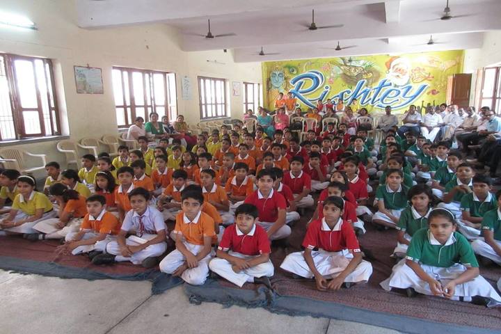Hindu Senior Secondary School-Students