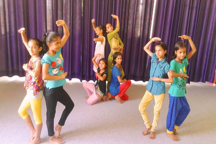 Indraprasth Public School-Dance Room
