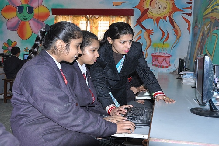 Indus Public School-Computer Lab
