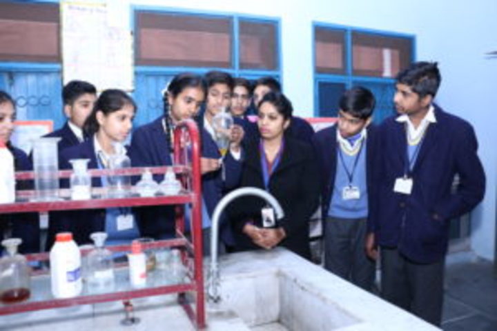 Jainendra Public School-Science Lab