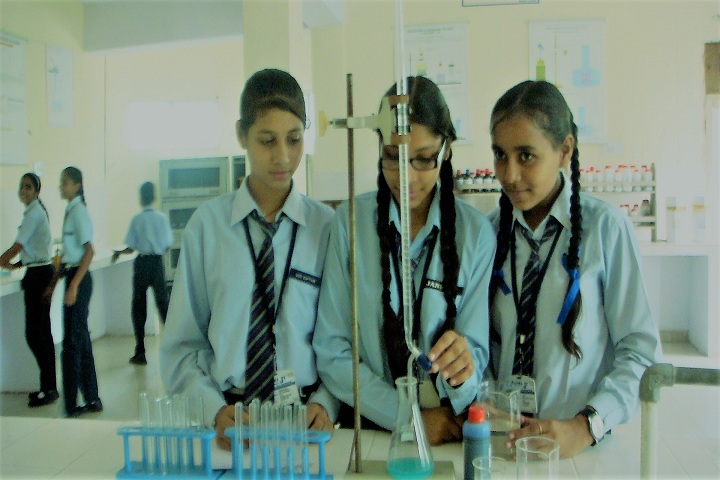 Jankiji Global Public School-Science Lab