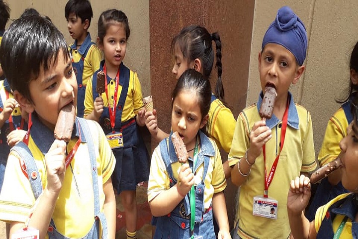 K R Mangalam World School-Junior Wing