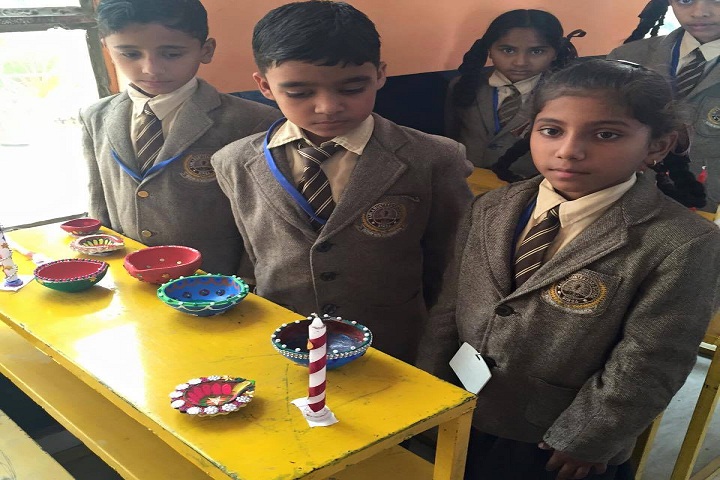 Kamla Montessori School-Art and Craft