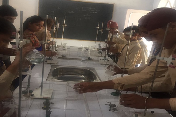 Kamla Montessori School-Chemistry Labs