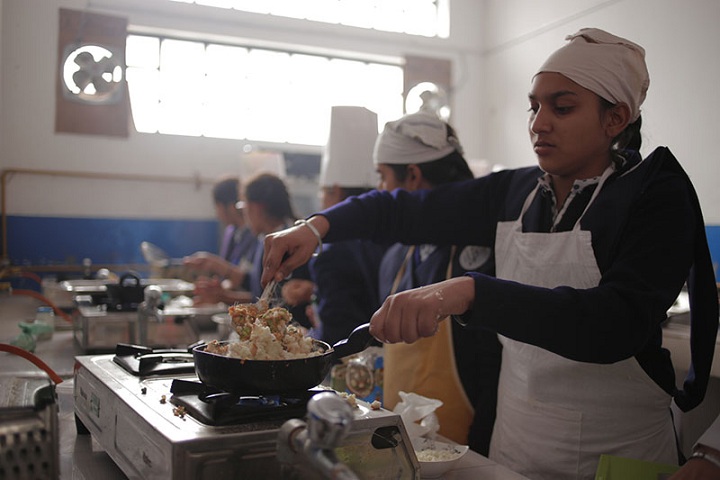 Amatir Kanya Gurukul-Cooking Classes