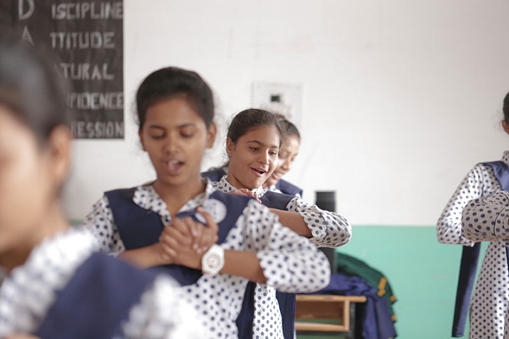 Amatir Kanya Gurukul-Dance