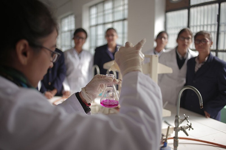Amatir Kanya Gurukul-Labs