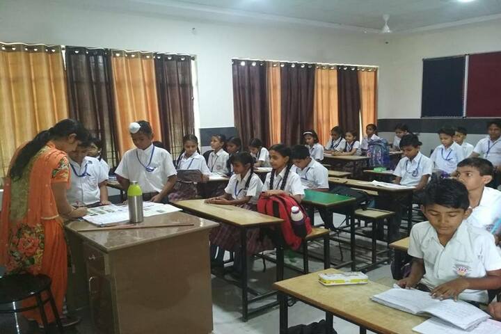 Karan Public School-Classroom