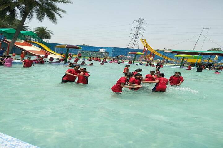 Karan Public School-Picnic