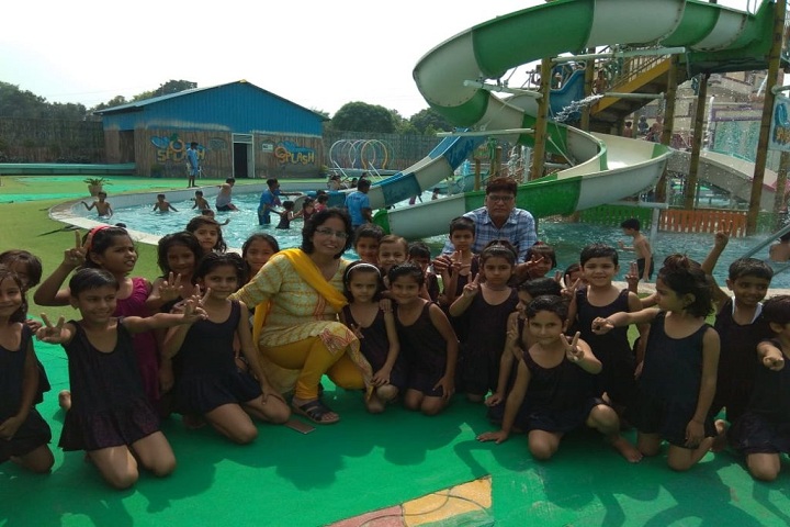 Katar Singh Memorial Public School-Picnic