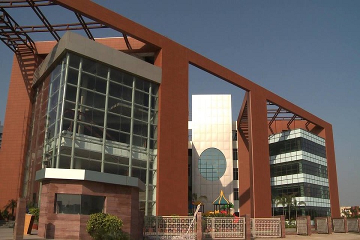 Lotus Valley International School-Campus