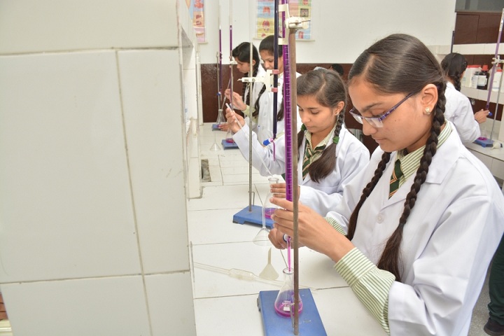 MR International School-ChemistryLab