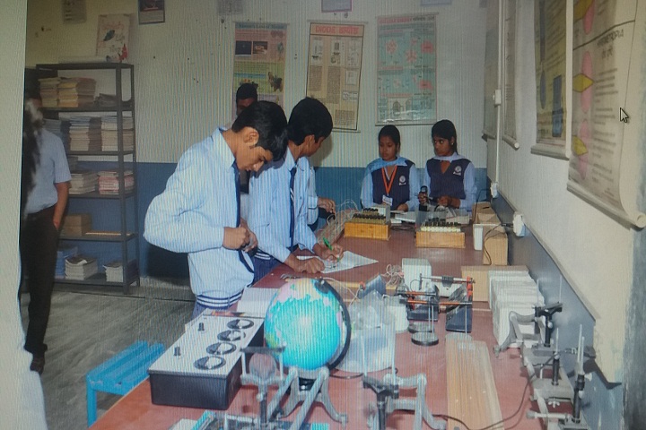 Maharishi International Public School-Laboratory2
