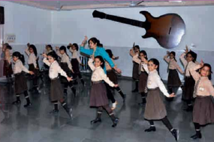 Manav Mangal School-Dance Class