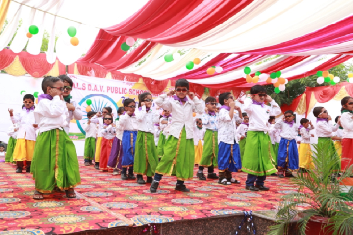 Manohar Lal Saraf Dav Public School-Events dance