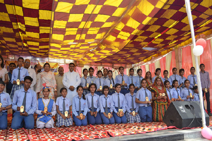 Manohar Lal Saraf Dav Public School-Others prize