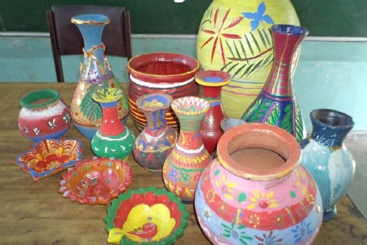 Moti Ram Arya Modern Public School-Pot Painting