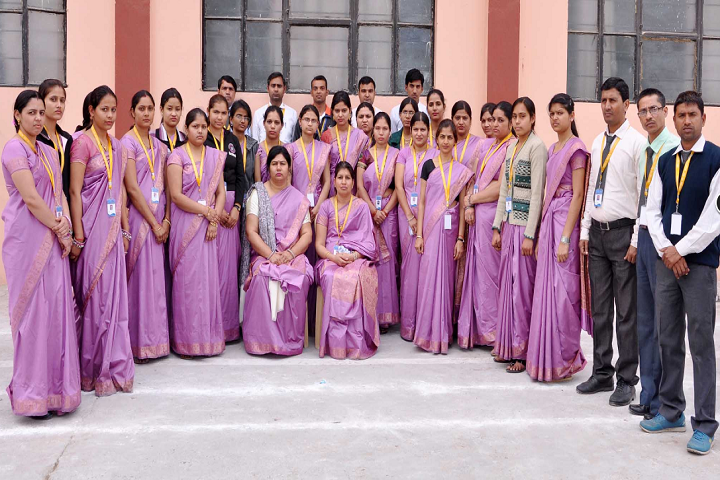 Navyug Senior Secondary School-Group Photo