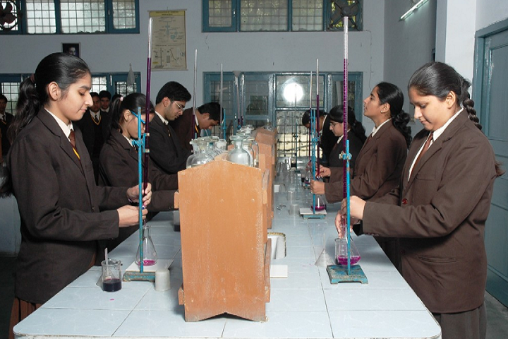 OS DAV Public School-Chemistry Lab