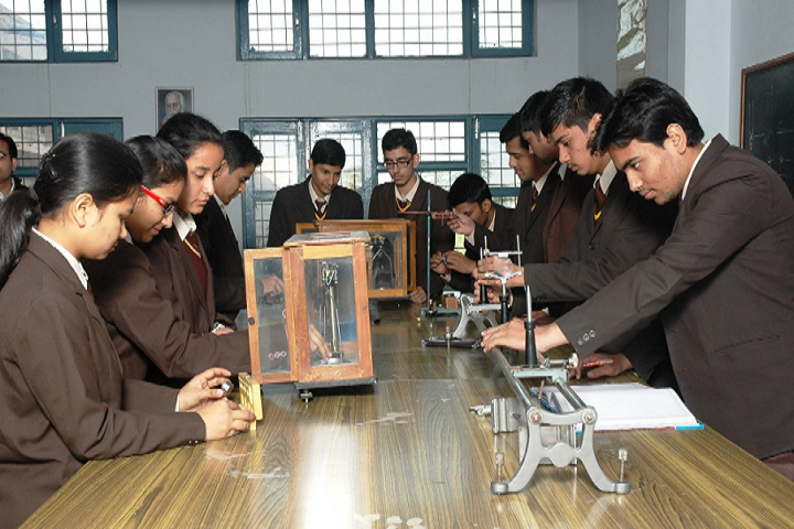 OS DAV Public School-Physics Lab