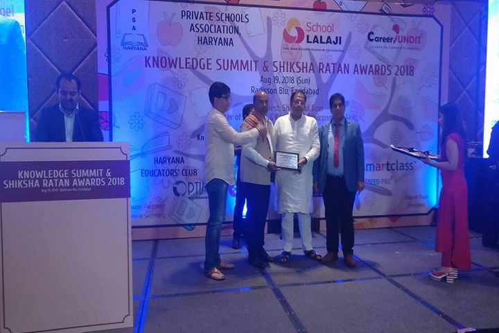 Pinewood International Boarding School-Award Ceremony