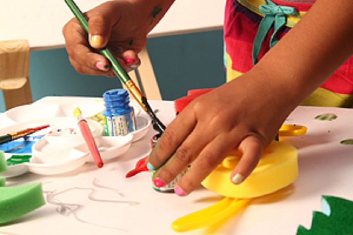 Rabindranath World School-Arts Class