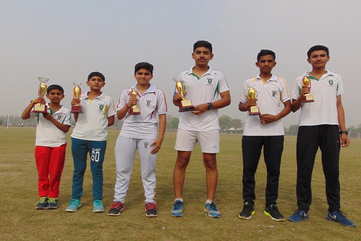 Raunaq Public School-Felicitation