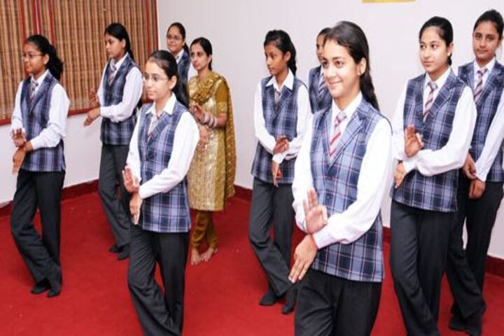 S D Public School-Dance