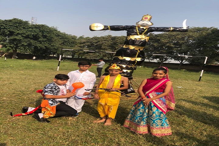 S M S Memorial Public School-Festival Celebration