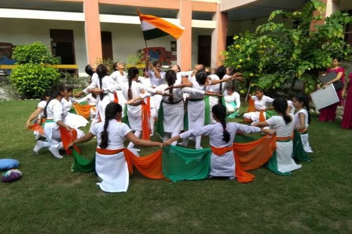 S B Model School-Independence Day