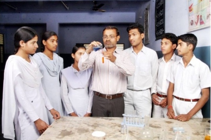 Saraswati Senior Secondary School-Chemistry Lab