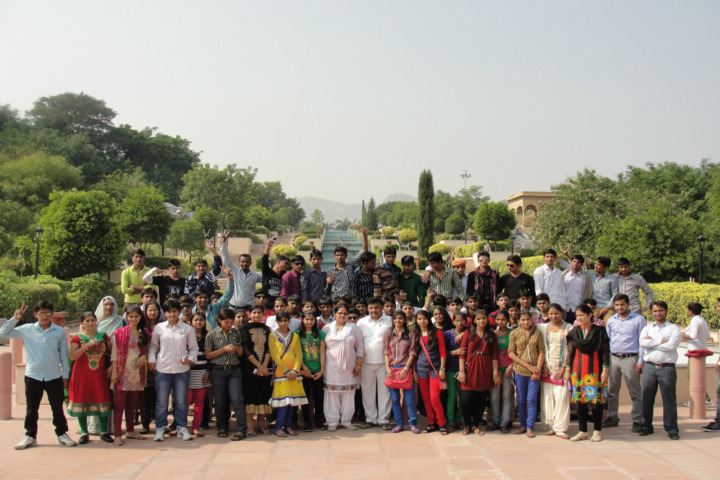 Saraswati Vidya Mandir Senior Secondary School-Tour